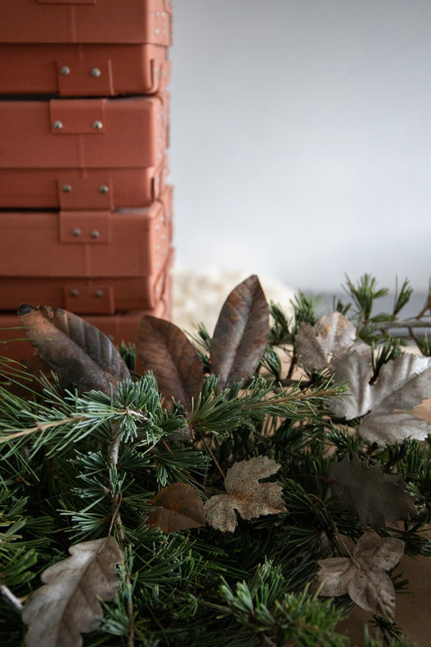 19th Century Leaf Décor, Magnolia